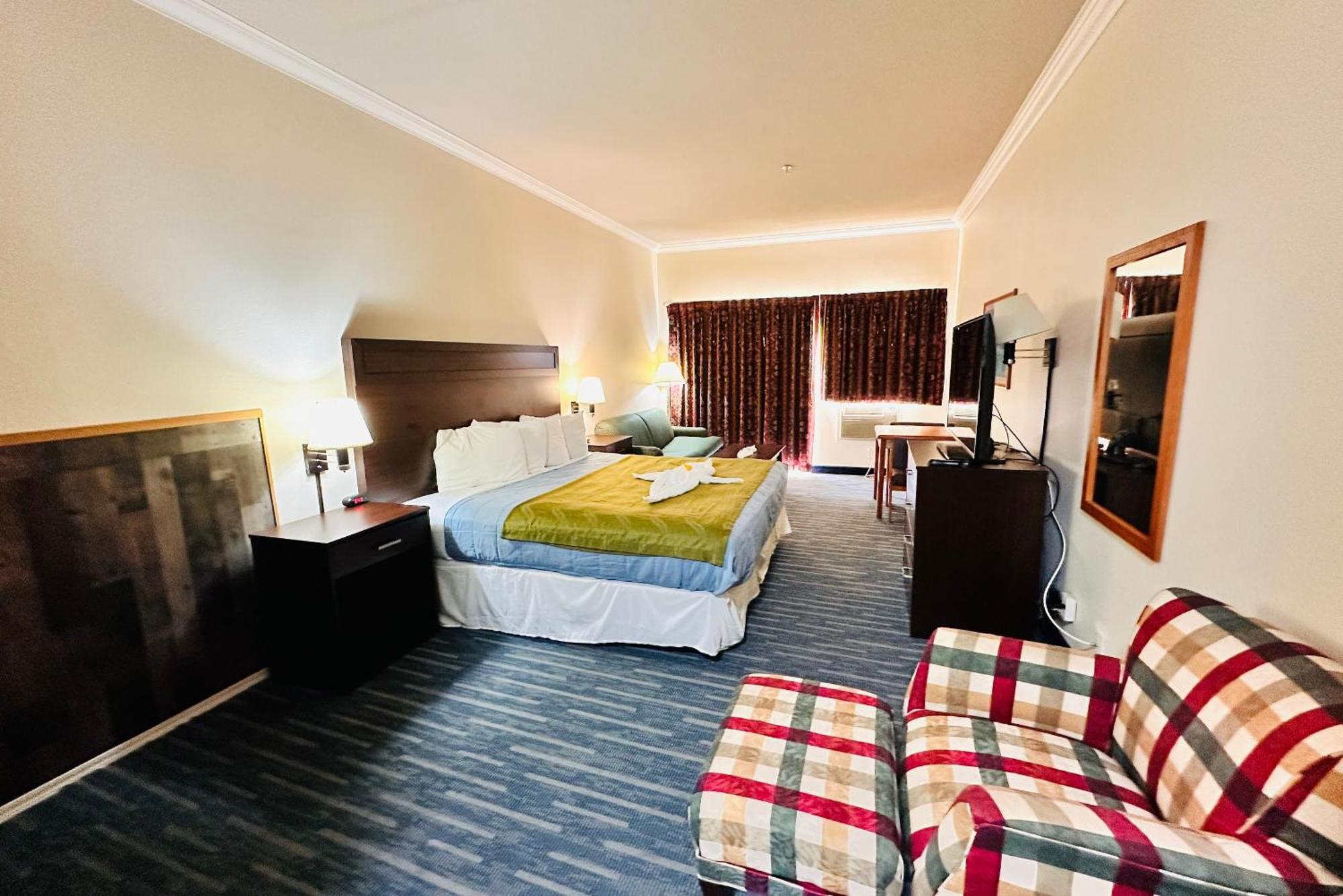Coratel Inn And Suites By Jasper Оушън Шорс Екстериор снимка