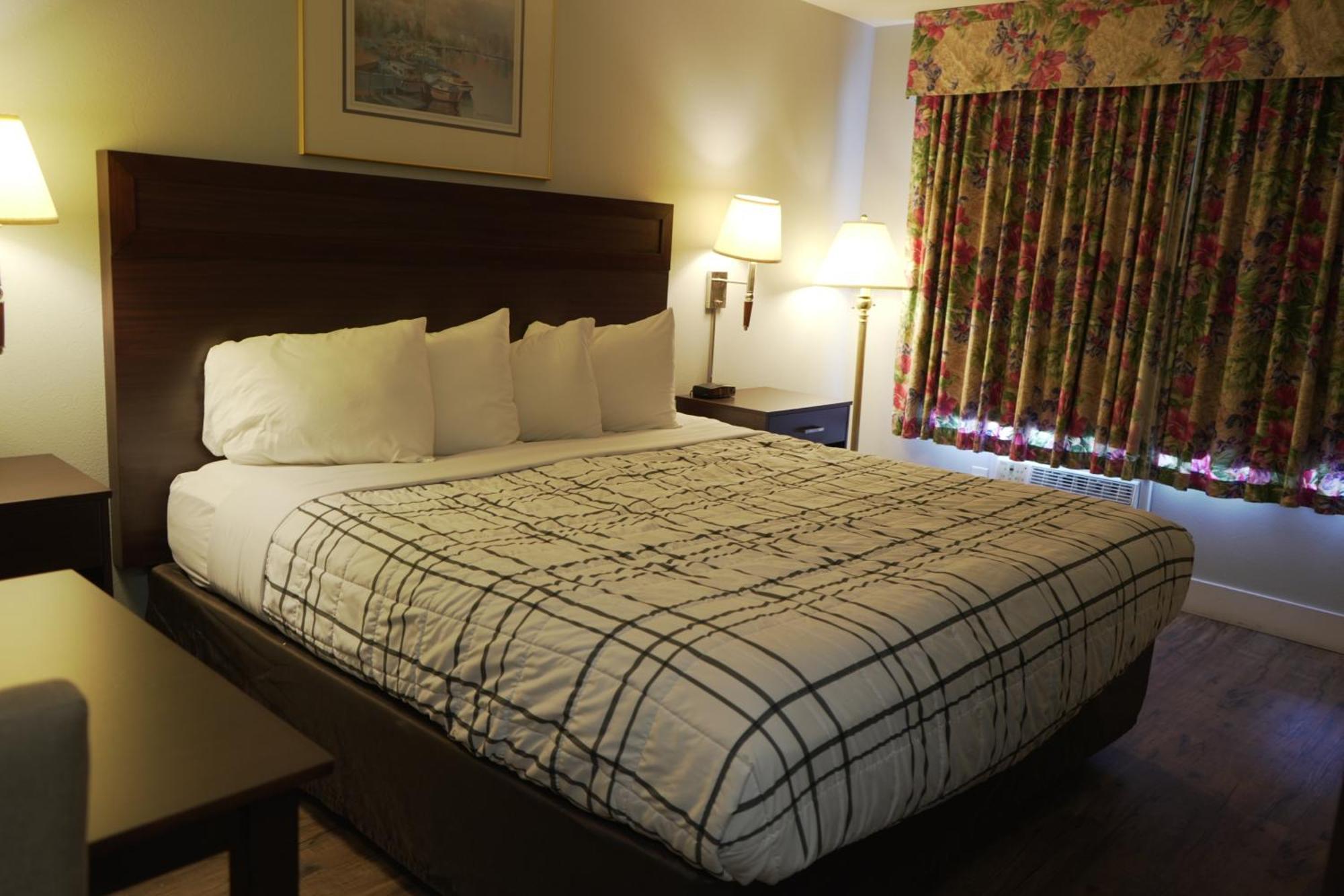 Coratel Inn And Suites By Jasper Оушън Шорс Екстериор снимка